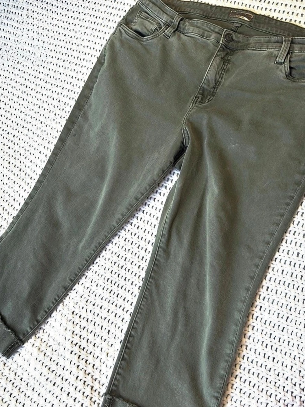 Kut size 20w green cropped pants cuffed